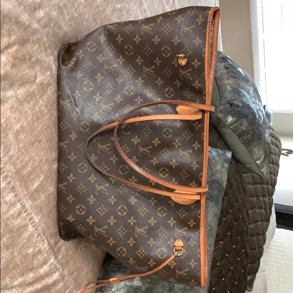 Authentic LOUIS VUITTON Monogram Neo Neverfull GM